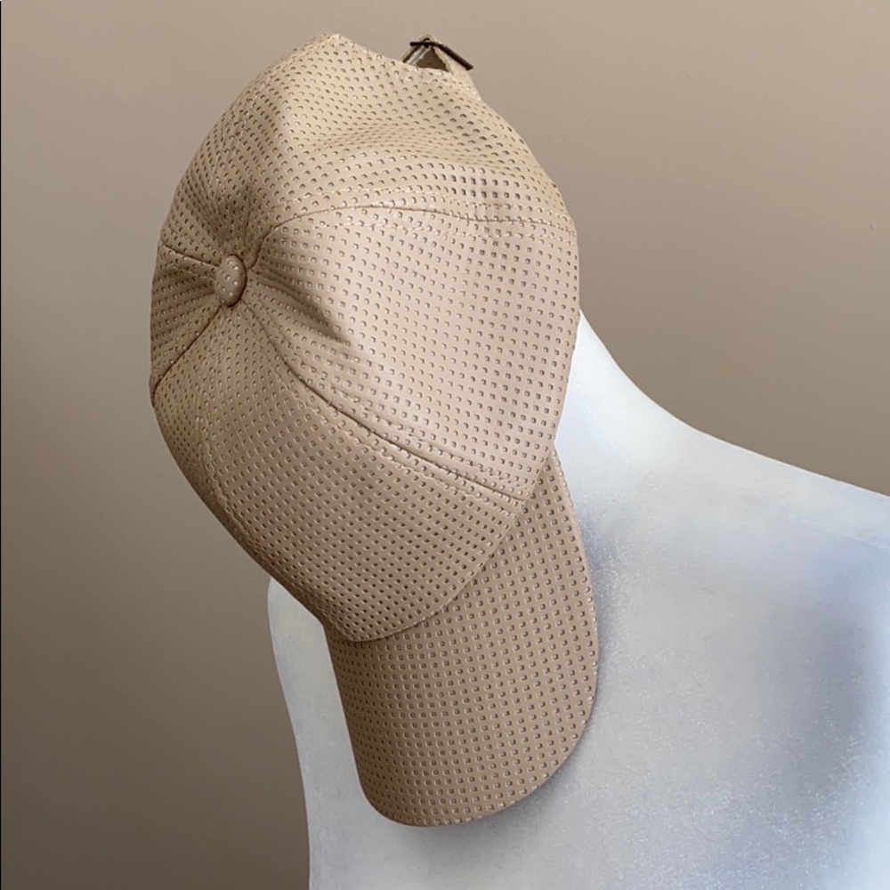 Leather cap 🧢